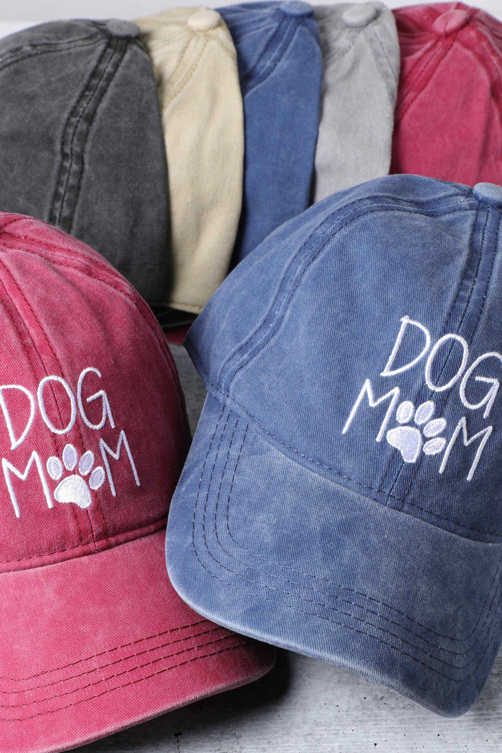 Dog Mom Embroidered Cotton Baseball Cap